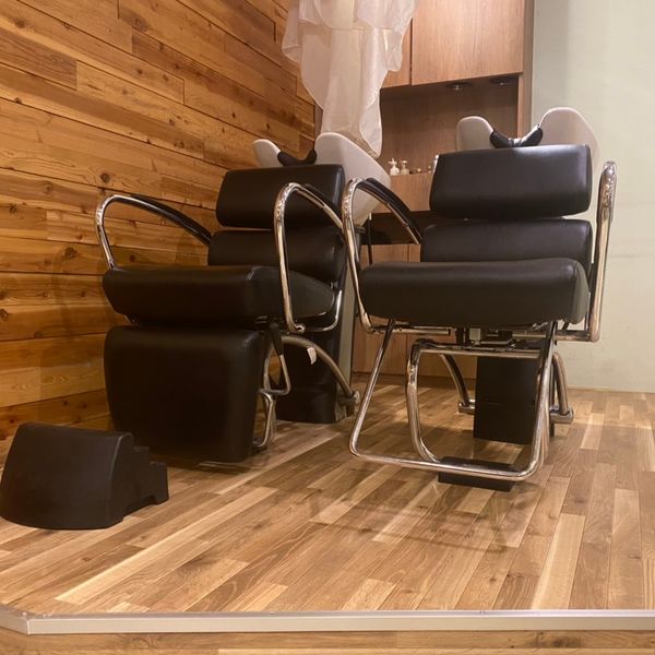 川口市で補修工事！住宅リフォーム会社の未来アート株式会社です。サッシや手摺りのキズ補修お任せください！