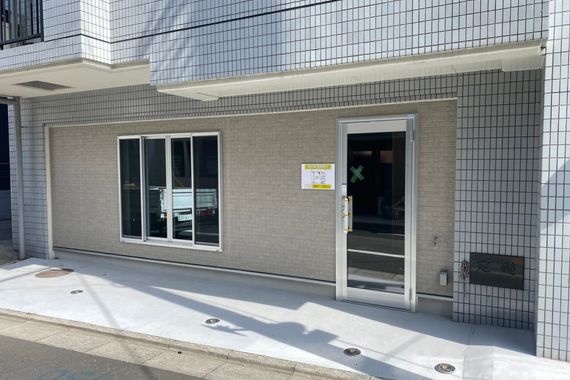 テナント